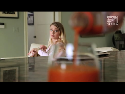 ❤️ Gabadha kulul ee leh naasaha waaweyn iyo maxsiyada cidhiidhiga ah waxay ka helaysaa diiqu guuldarradu, laakiin aad u adag ️❌ Porno Guri  ﹏